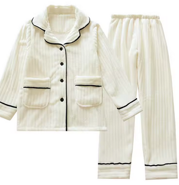 Vetement de nuit epaix doux