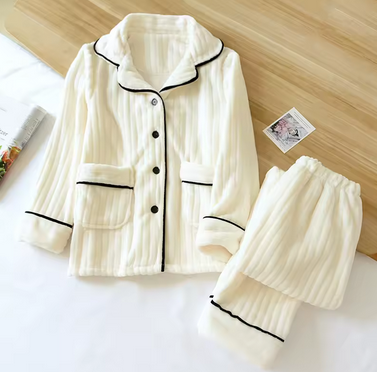 Vetement de nuit epaix doux